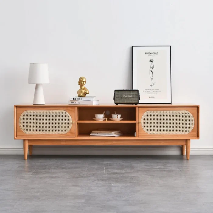 Sunbury TV table - Image 1