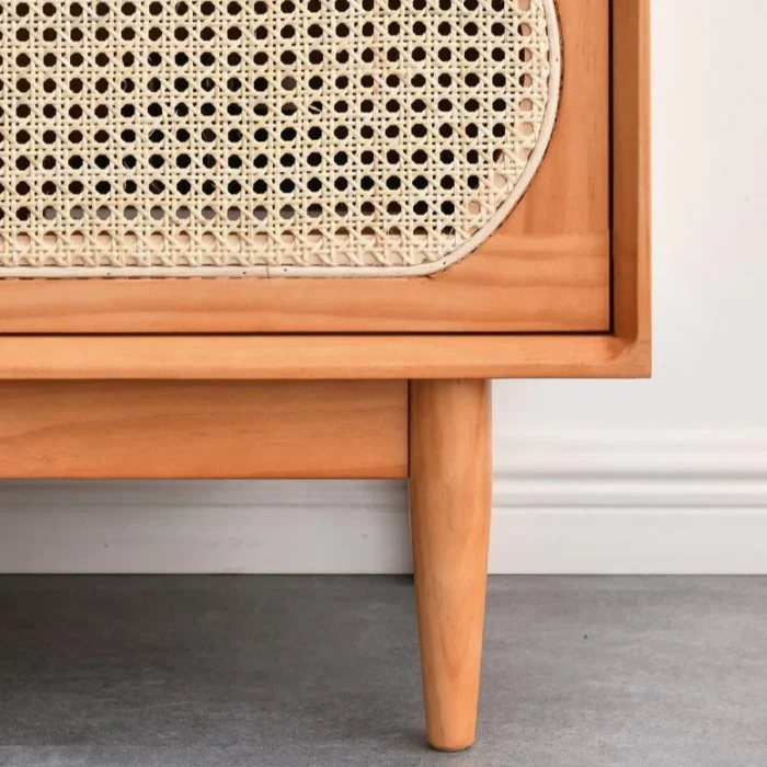 Sunbury TV table - Image 6